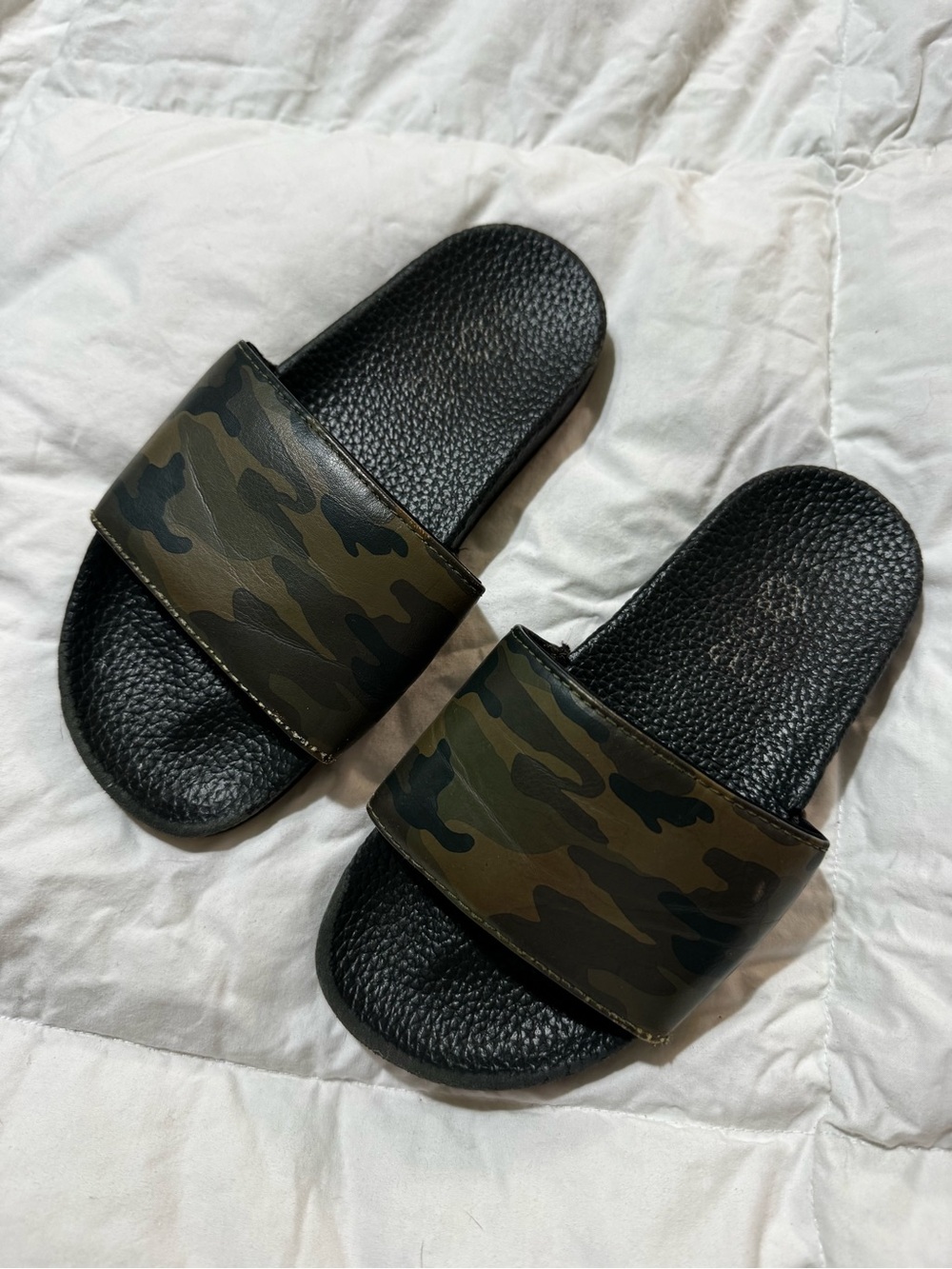 Camo Slide Sandals - Black & Olive Green size 12/13